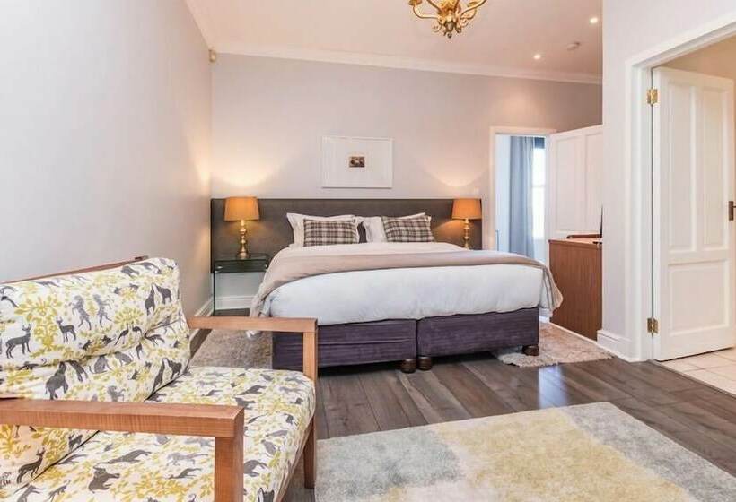 جناح ديلوكس, Waterstone Lodge