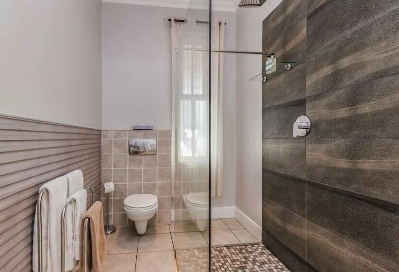 جناح ديلوكس, Waterstone Lodge