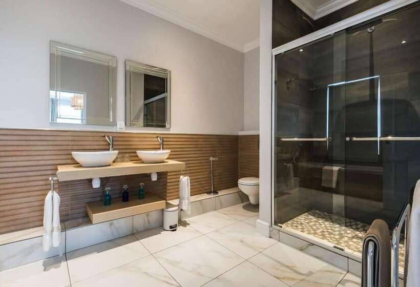 جناح بريميوم, Waterstone Lodge