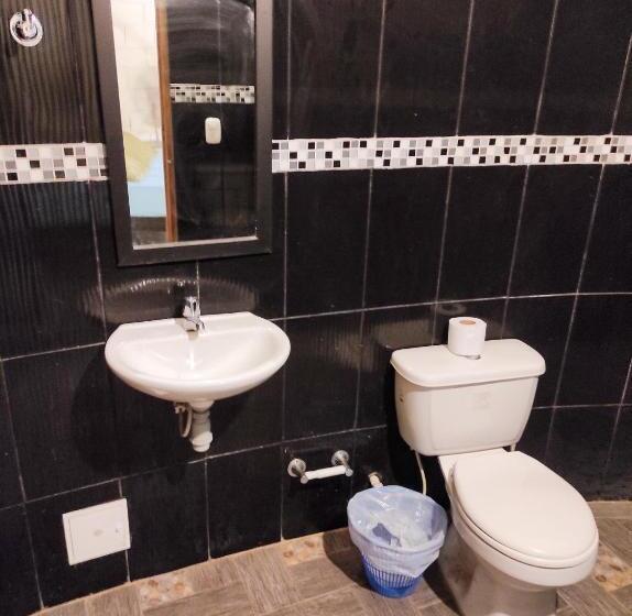 اتاق استاندارد چهار تخته, Bikini Hotel & Pool