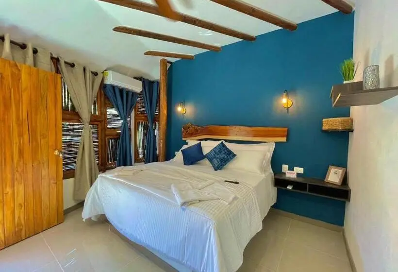 اتاق لوکس, Bikini Hotel & Pool