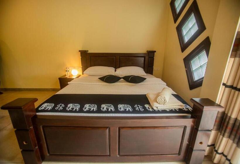 스탠다드 룸, Evergreen Hotel Dambulla