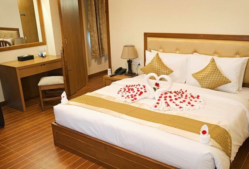 اتاق لوکس, 99 Yangon
