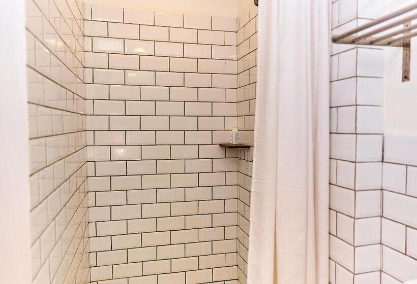 Номер Стандарт Трехместный, Aaki