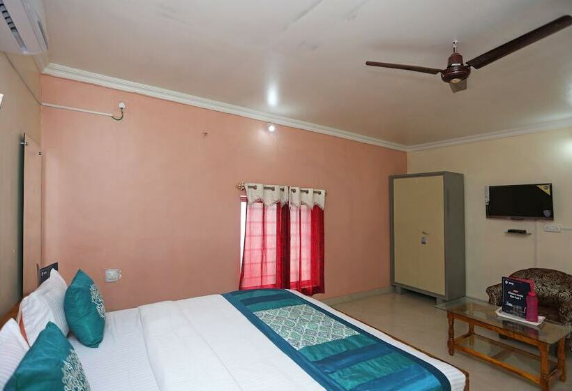 اتاق استاندارد, Oyo 9009 Near Railway Station