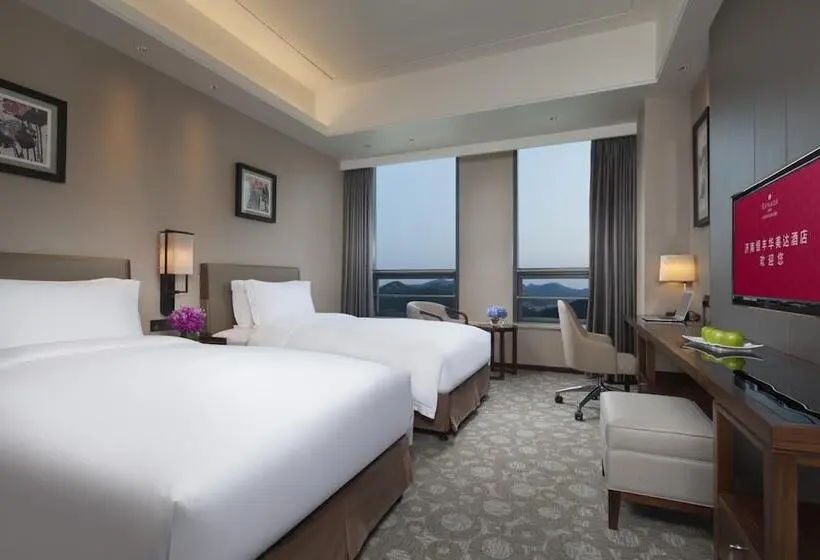 デラックスルーム, Ramada Jinan
