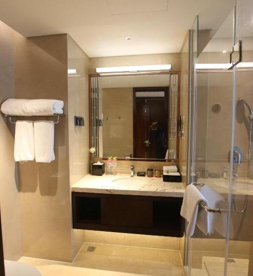 اتاق اجرایی, Ramada Jinan