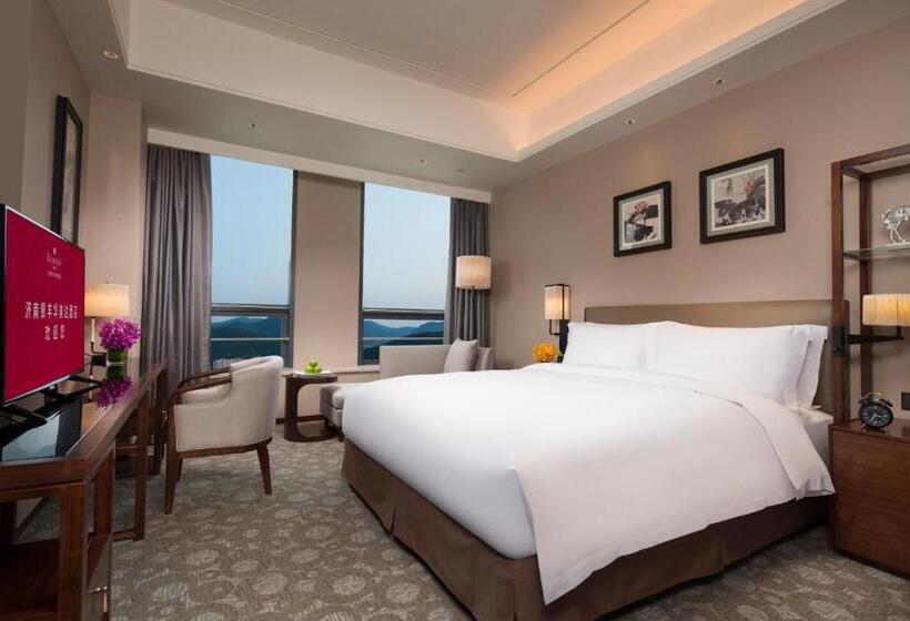 Номер Executive, Ramada Jinan