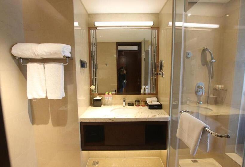 اتاق استاندارد, Ramada Jinan