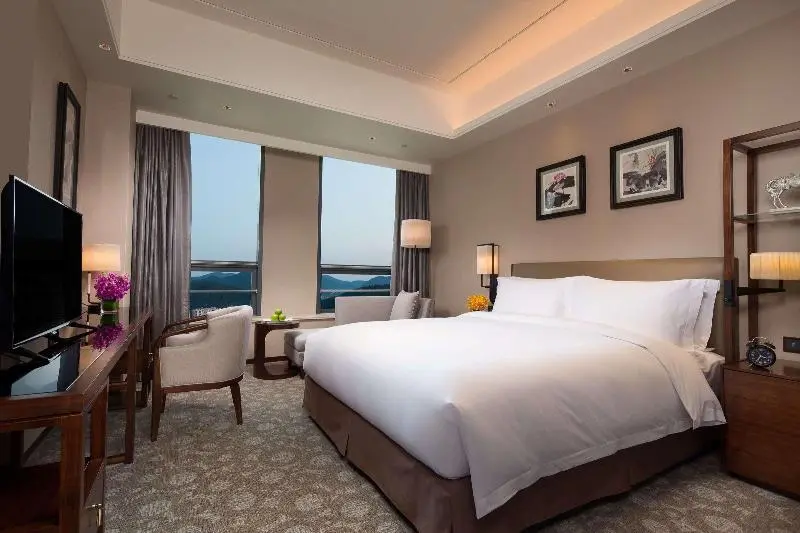 デラックスルーム, Ramada Jinan