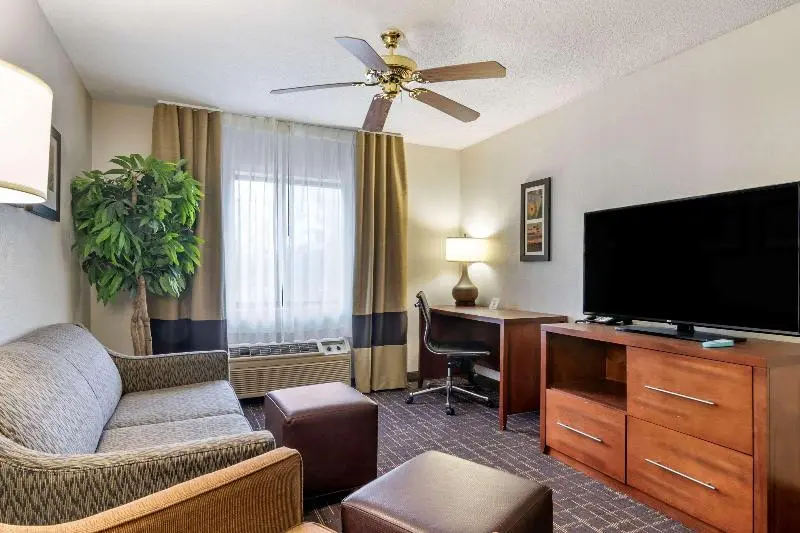デラックスルーム, Ramada Jinan