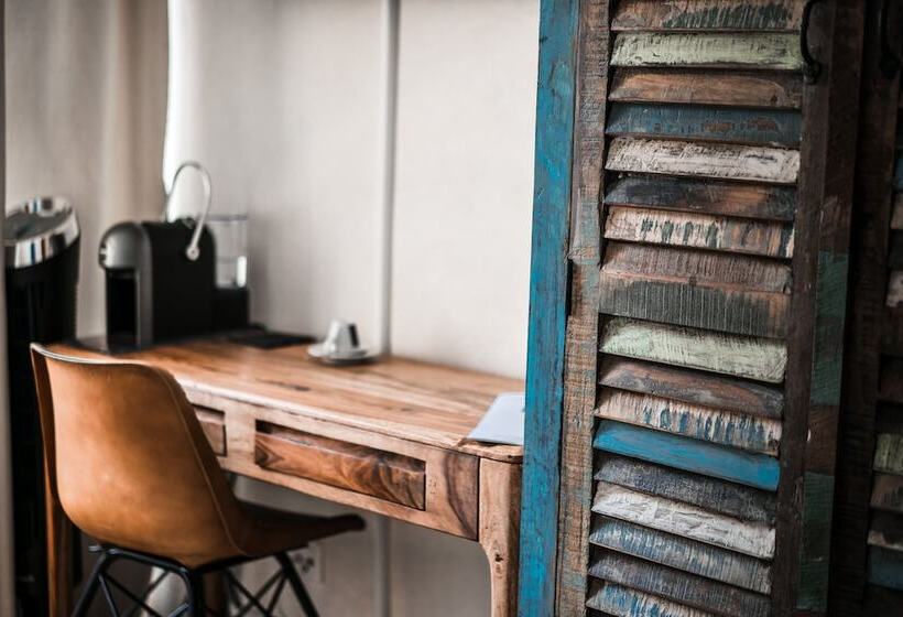 スタンダードルーム, Rote19