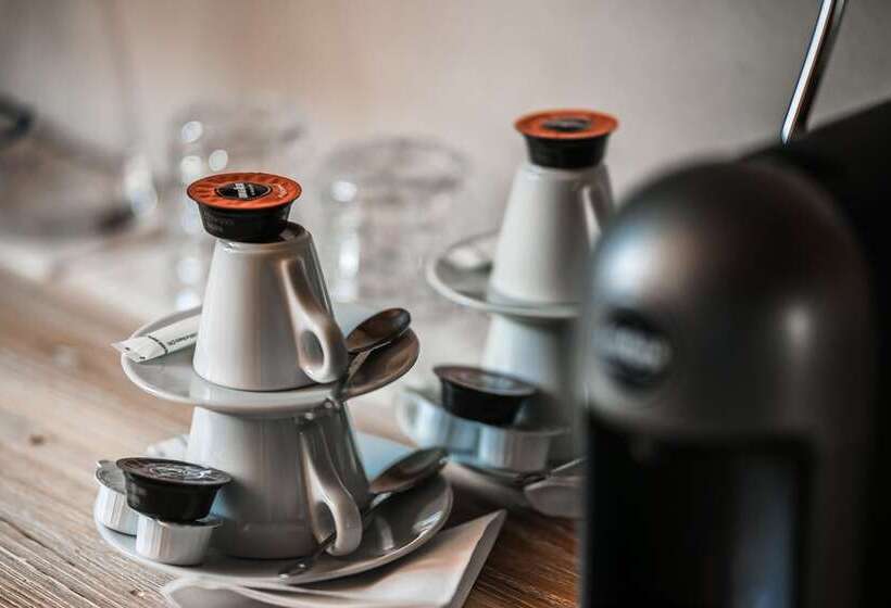 スタンダードシングルルーム, Rote19