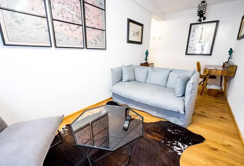 Junior Suite, Rote19