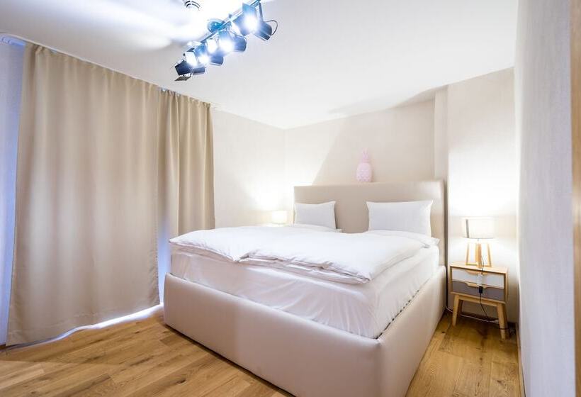 ジュニアスイート, Rote19