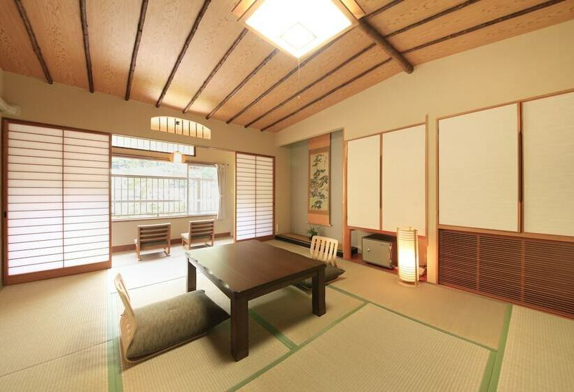 Camera Classica, Micasa