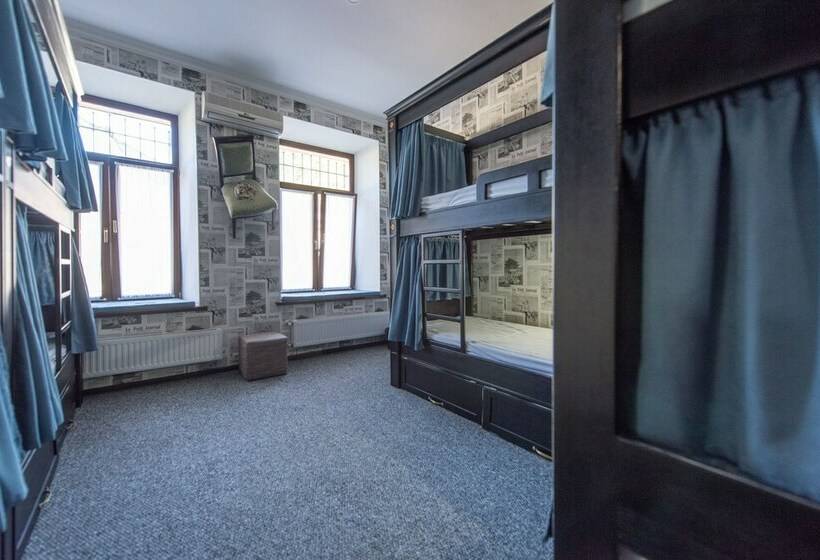 تختخواب در اتاق مشترک, Tsatsa Hotel Hostel