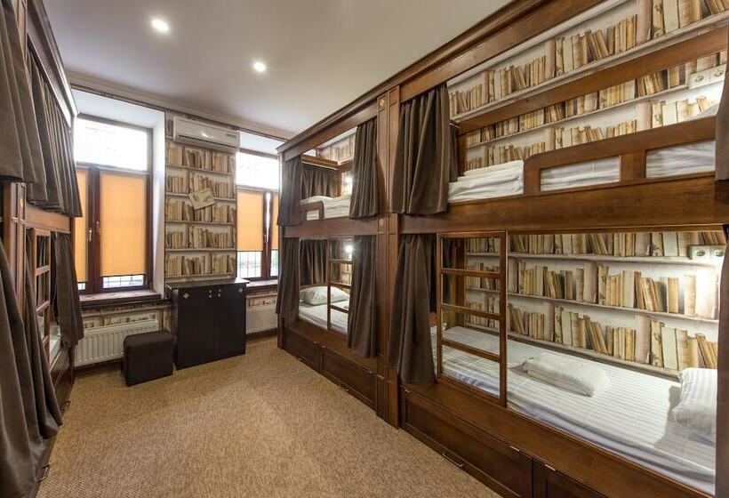 تختخواب در اتاق مشترک, Tsatsa Hotel Hostel