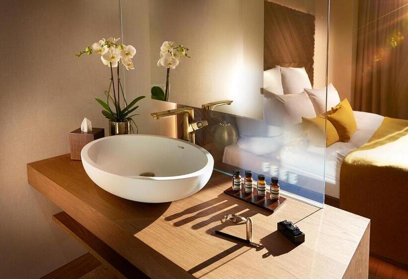 اتاق استاندارد, Beyond By Geisel Adults Only