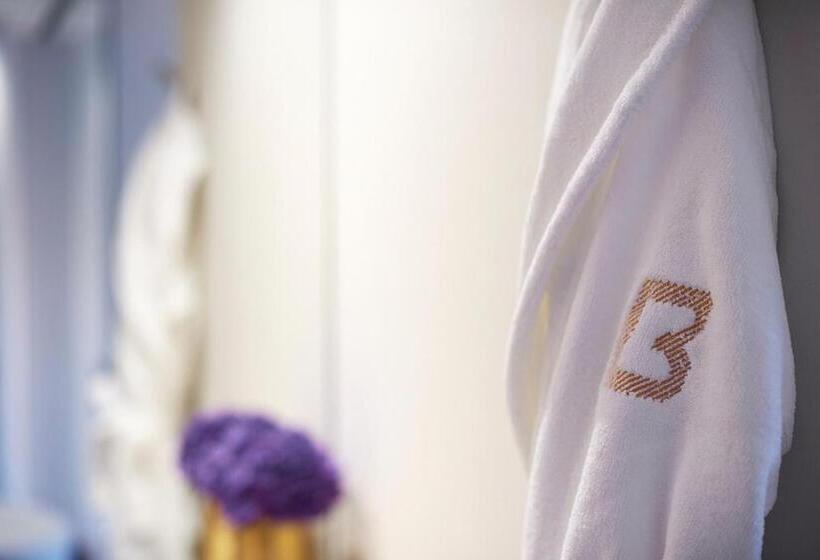 سوئیت با چشمانداز, Beyond By Geisel Adults Only