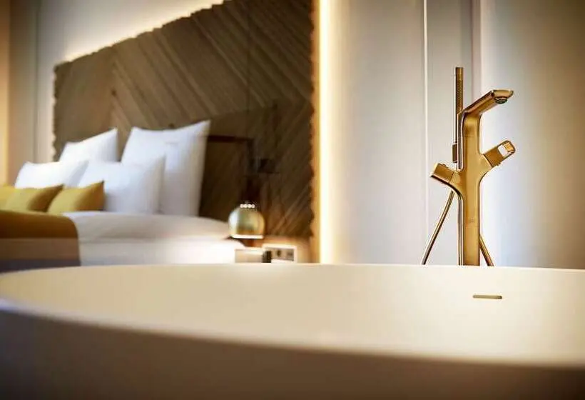 Junior Suite with Views