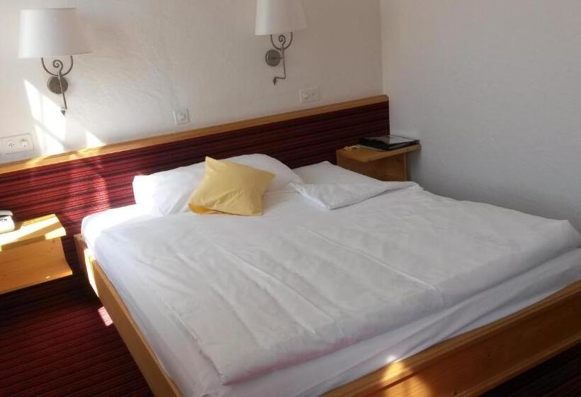 Standardeinzelzimmer, Bären