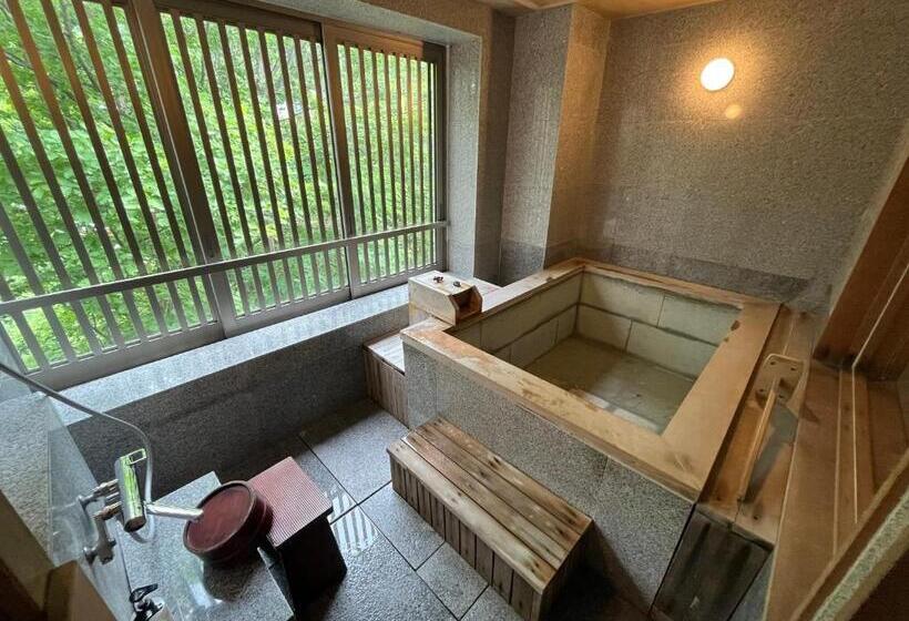 חדר סטנדרט, Kuriya Suizan