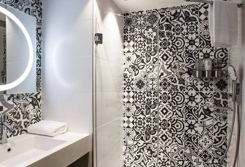 غرفة قياسية, L Imprimerie