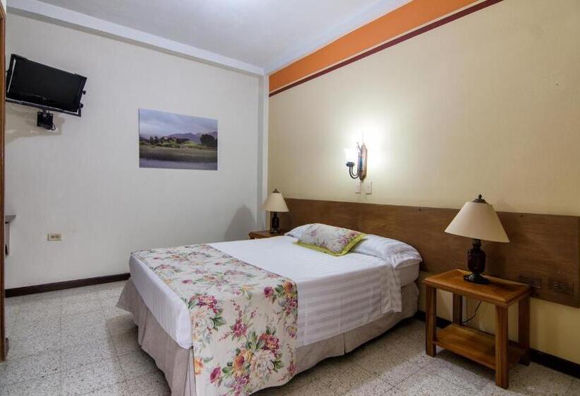 غرفة قياسية, Valdivia Plaza