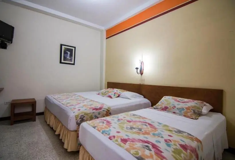 Standard Kolmen Hengen Huone, Valdivia Plaza