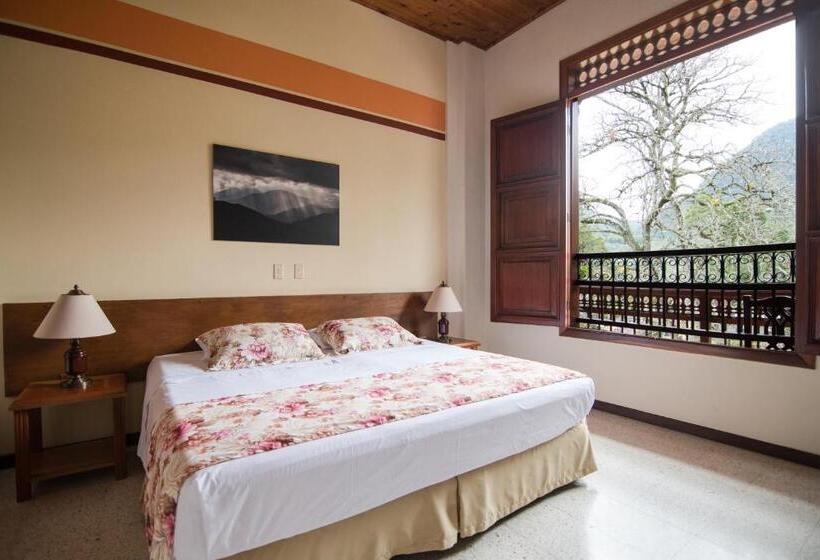 سوییت, Valdivia Plaza