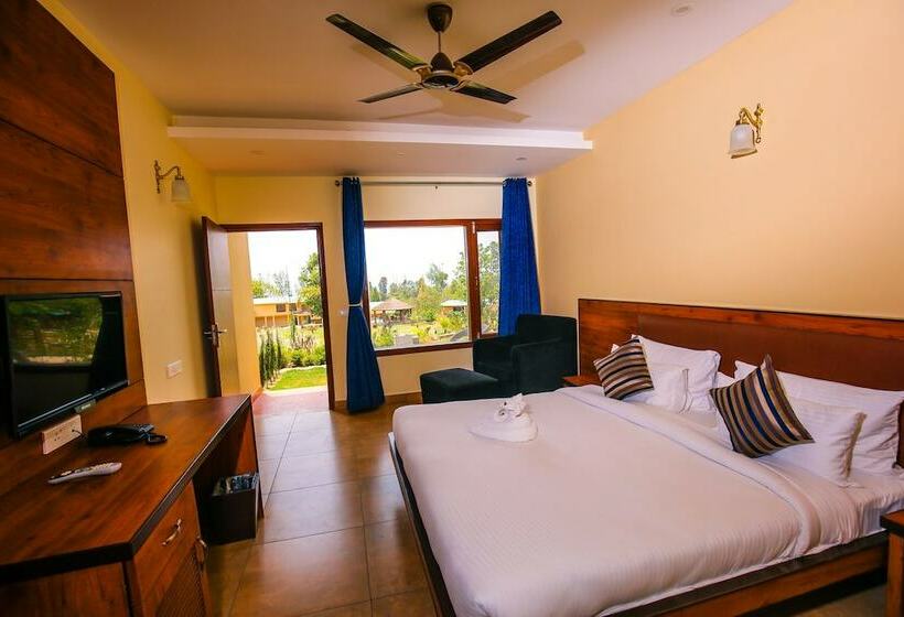 Номер Клуб, Sitabani Jungle And Spa Resort