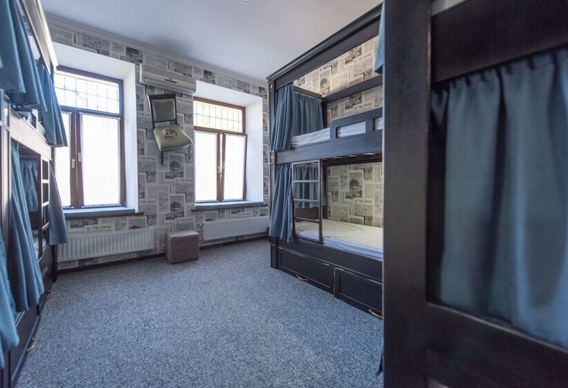 تختخواب در اتاق مشترک, Tsatsa Hotel Hostel