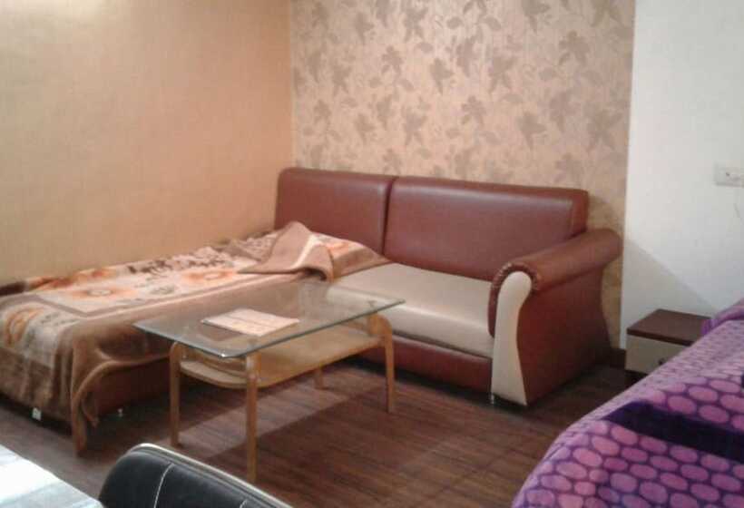 Quarto Deluxe, Adb Rooms Hotel Patnitop