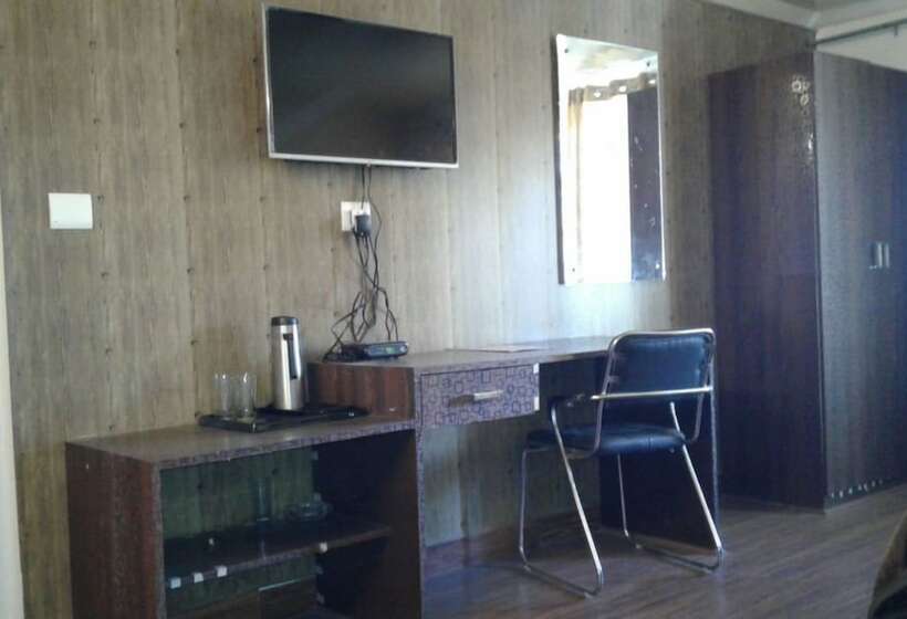 Quarto Deluxe, Adb Rooms Hotel Patnitop