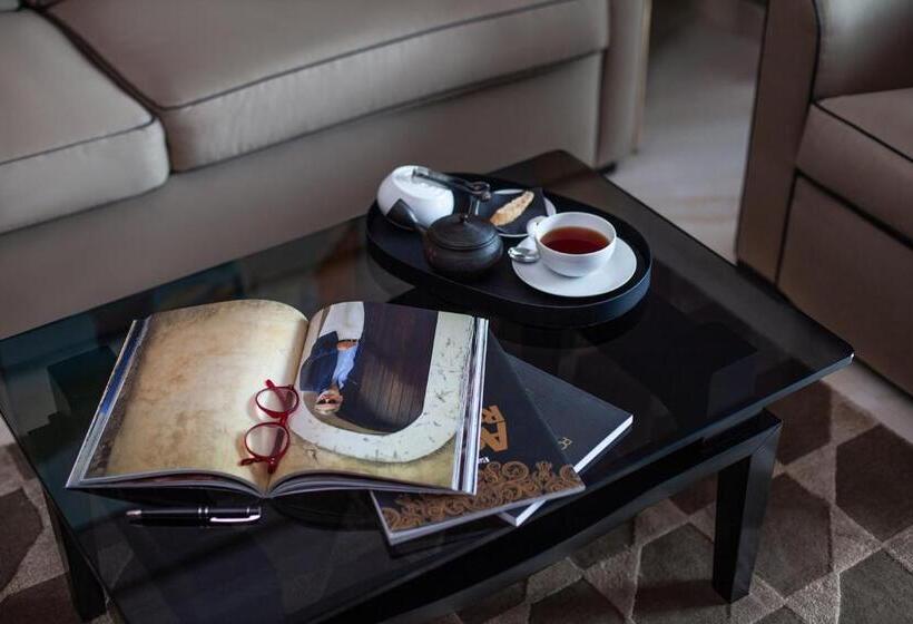 جناح بريميوم مطل علي البحر, Alàbriga Hotel Gl