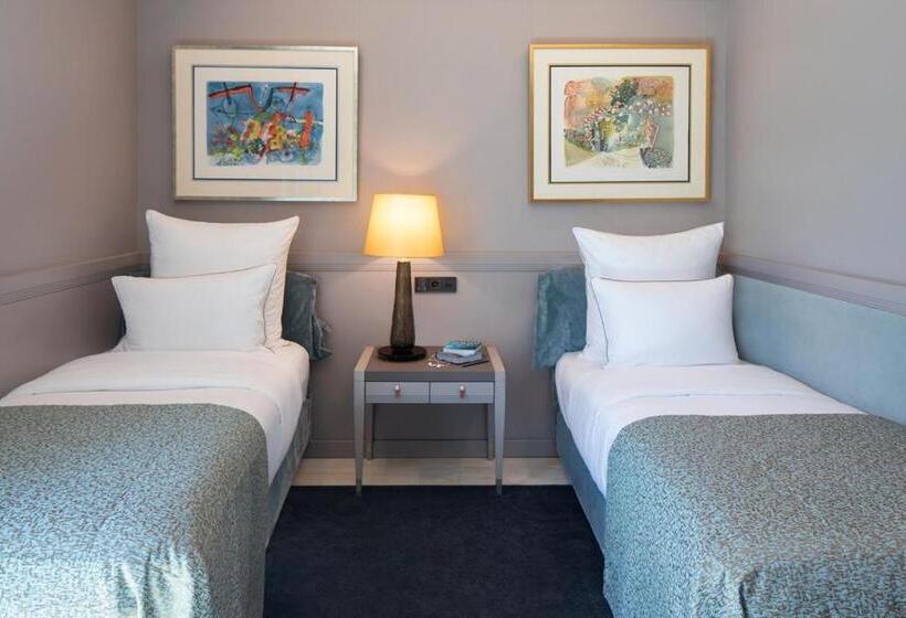 جناح دور أخير, Alàbriga Hotel Gl