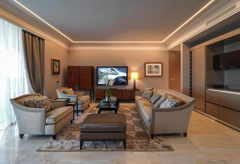 جناح دور أخير, Alàbriga Hotel Gl