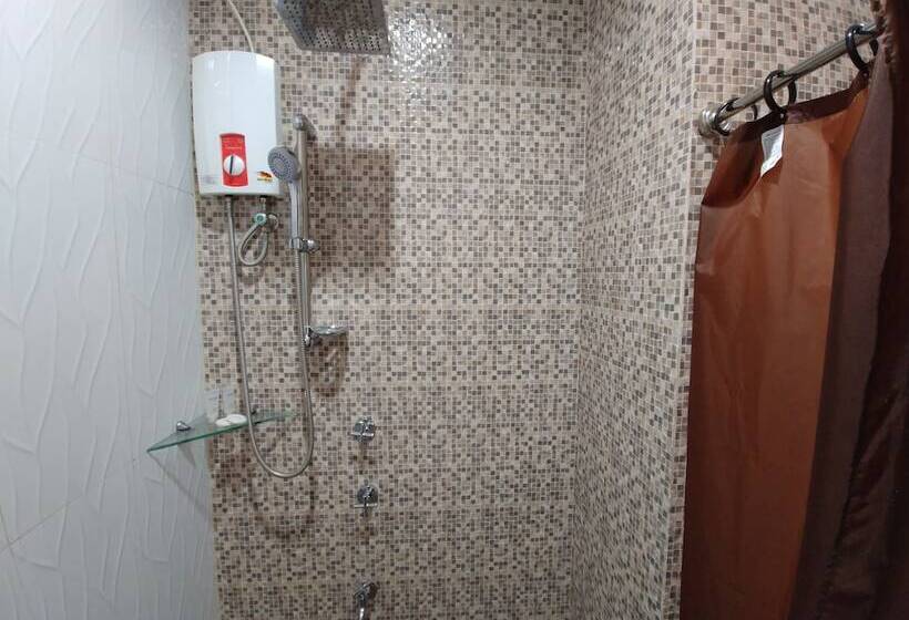 Студия Стандарт, Bed And Bath Serviced Suites