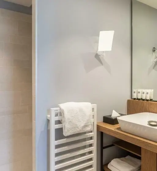 デラックスルーム, Golden Tulip Saint Malo– Le Grand Be
