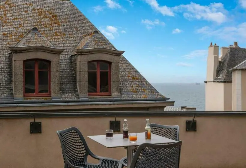 スイート, Golden Tulip Saint Malo– Le Grand Be
