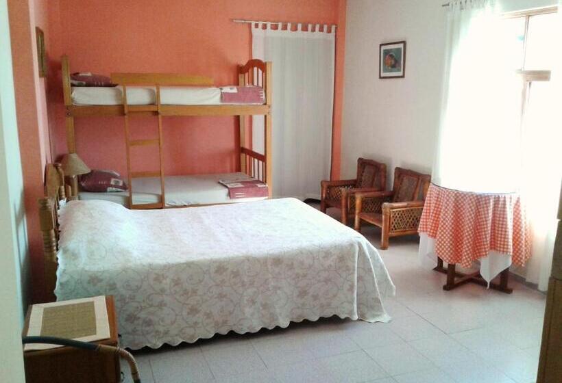 Chambre Familiale, La Perla