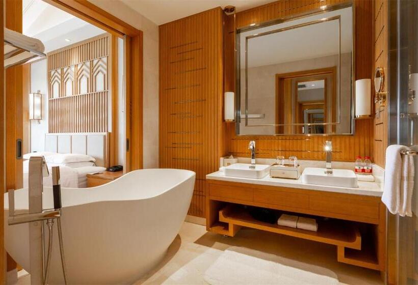 Executive Oda, The View Changbai Mountain Mgallery