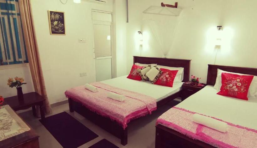 اتاق استاندارد سه نفره, Comfort Inn  Galle Fort