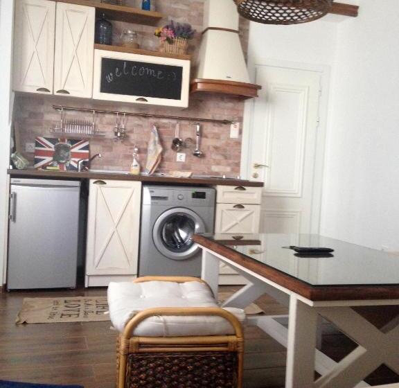 庭の見える１ベッドルームアパートメント, Guest Rooms Boutique Varna