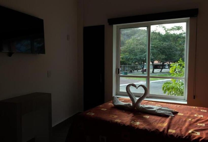 غرفة قياسية سرير كينج, Galería Del ángel