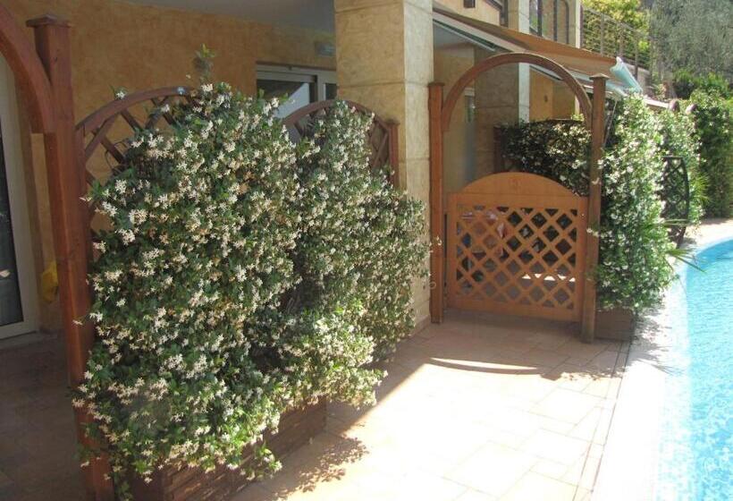 Студия Стандарт, Residence Rosemary