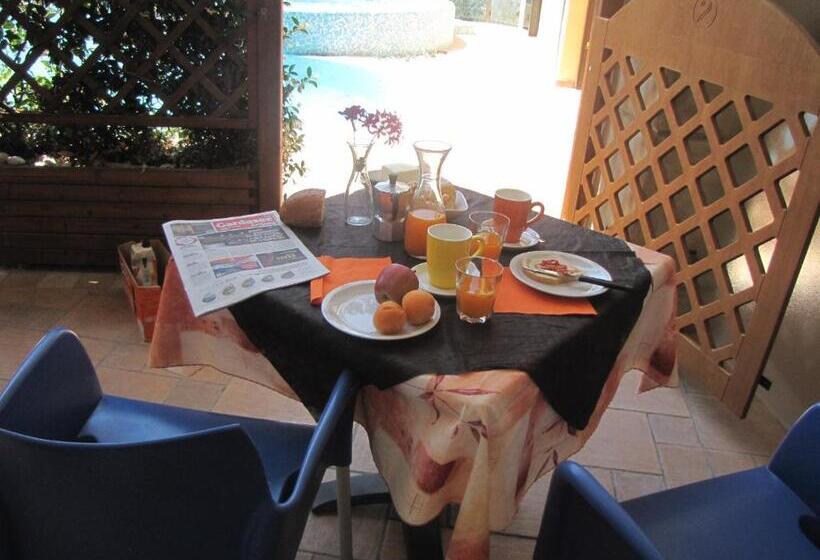 标准工作室, Residence Rosemary