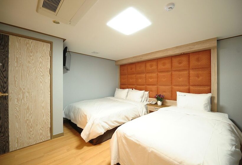 Üç Kişilik Standart Oda, Daeyoung Hotel Myeongdong