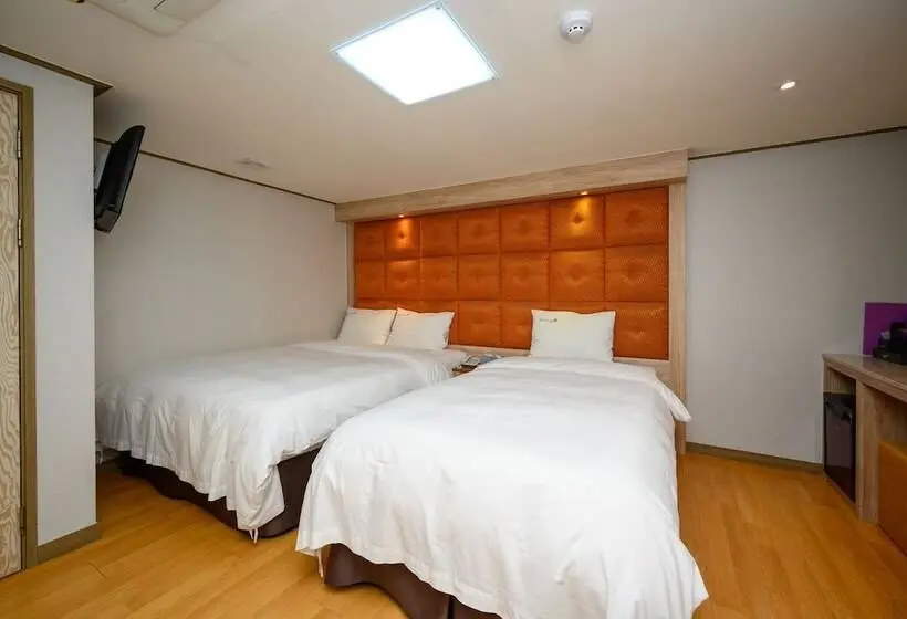 اتاق استاندارد سه نفره, Daeyoung Hotel Myeongdong